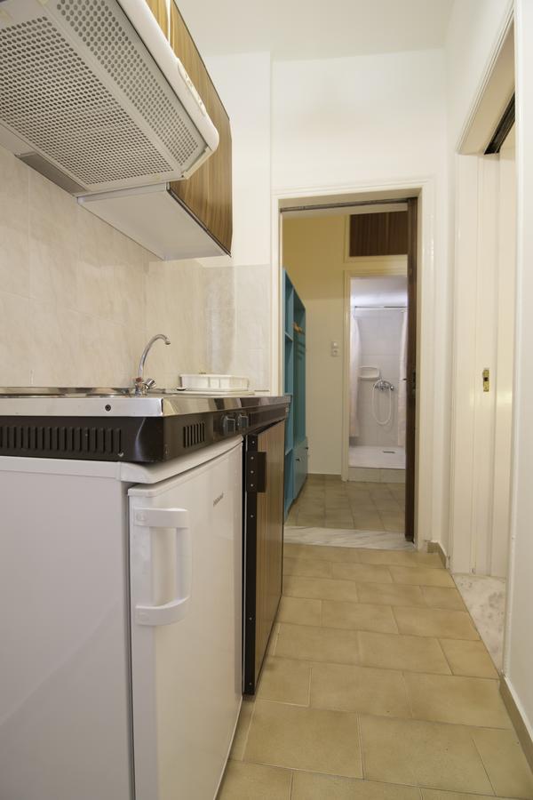 Niki Rooms Palaiochora Exterior foto