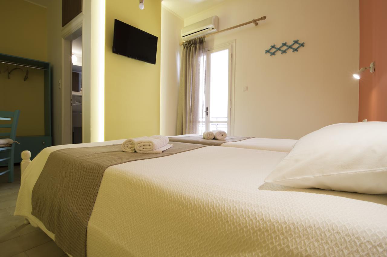 Niki Rooms Palaiochora Exterior foto